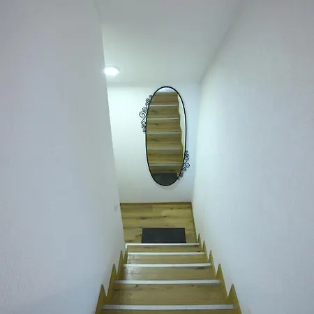Apartman Sinjska Alka Apartment *