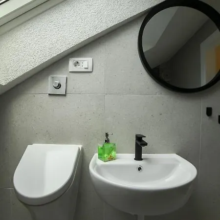 Apartment Apartman Sinjska Alka *
